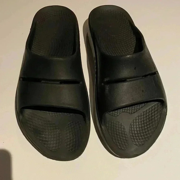 OOFOS Ooahh Slide Sandal - Picture 1 of 7
